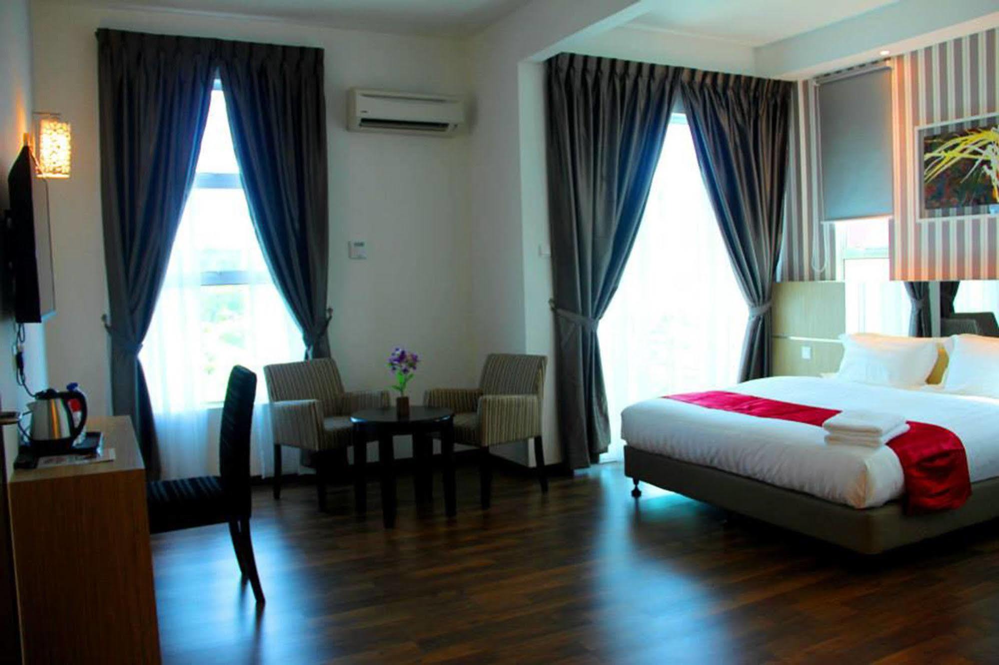 906 Premier Hotel Malacca Esterno foto